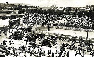 MAISON-CARREE - MARCHE